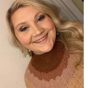 Meet your Posher, Chrissy